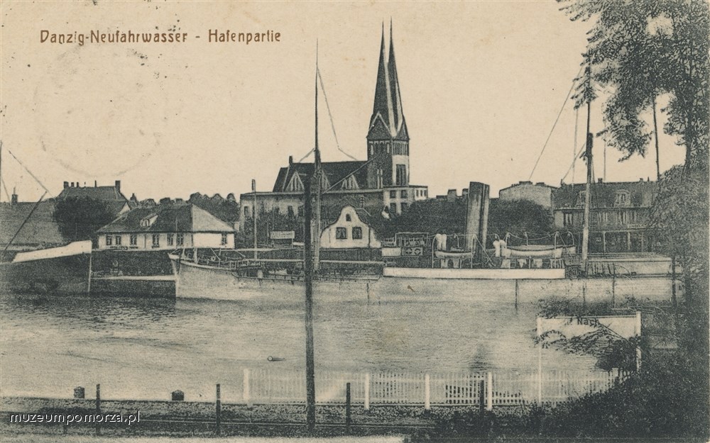 Gdańsk, widok na kościół Wniebowstąpienia w Nowym Porcie