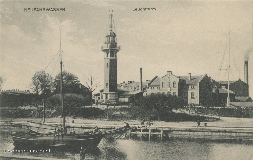 Gdańsk, widok na latarnię w Nowym Porcie. 