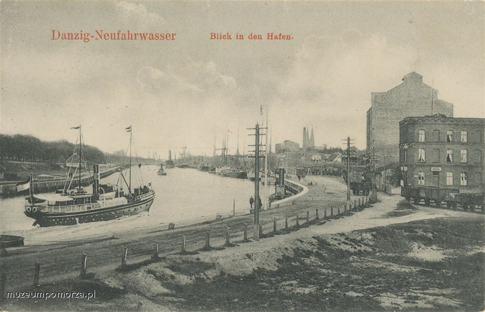 Gdańsk, nabrzeże z hotelem 