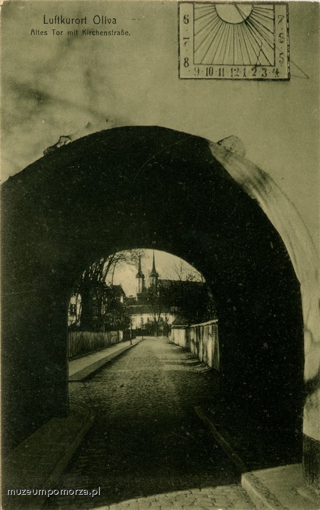 Gdańsk, stary wjazd do klasztoru cysterskiego.