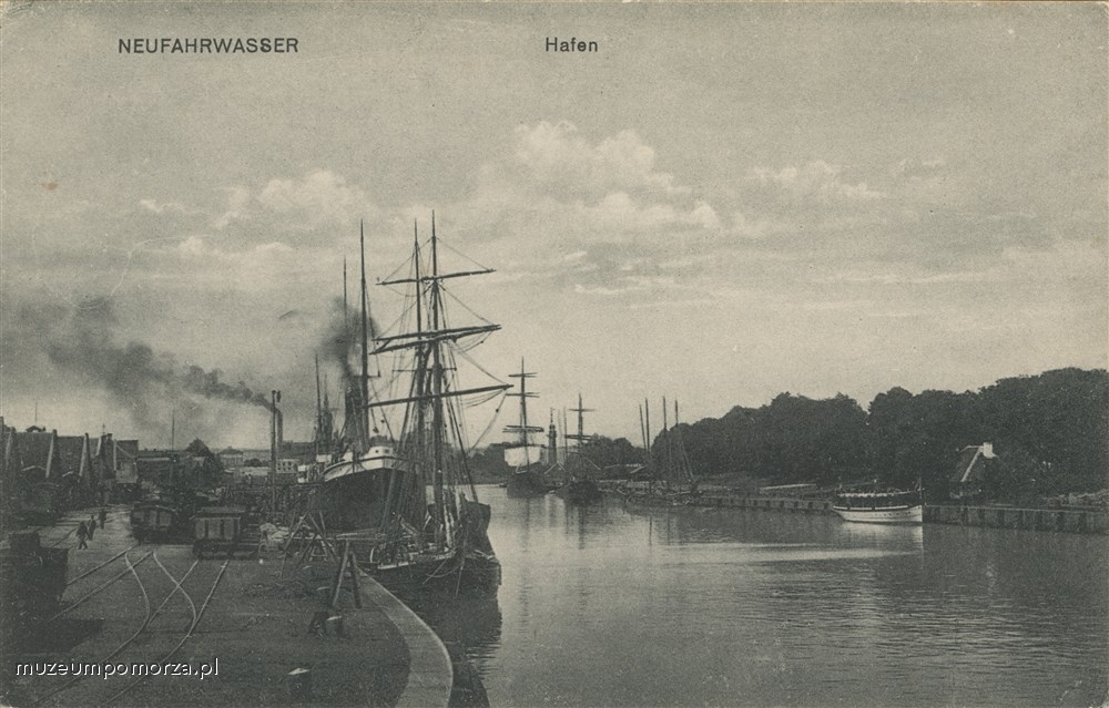 Gdańsk, kanał portowy w Nowym porcie