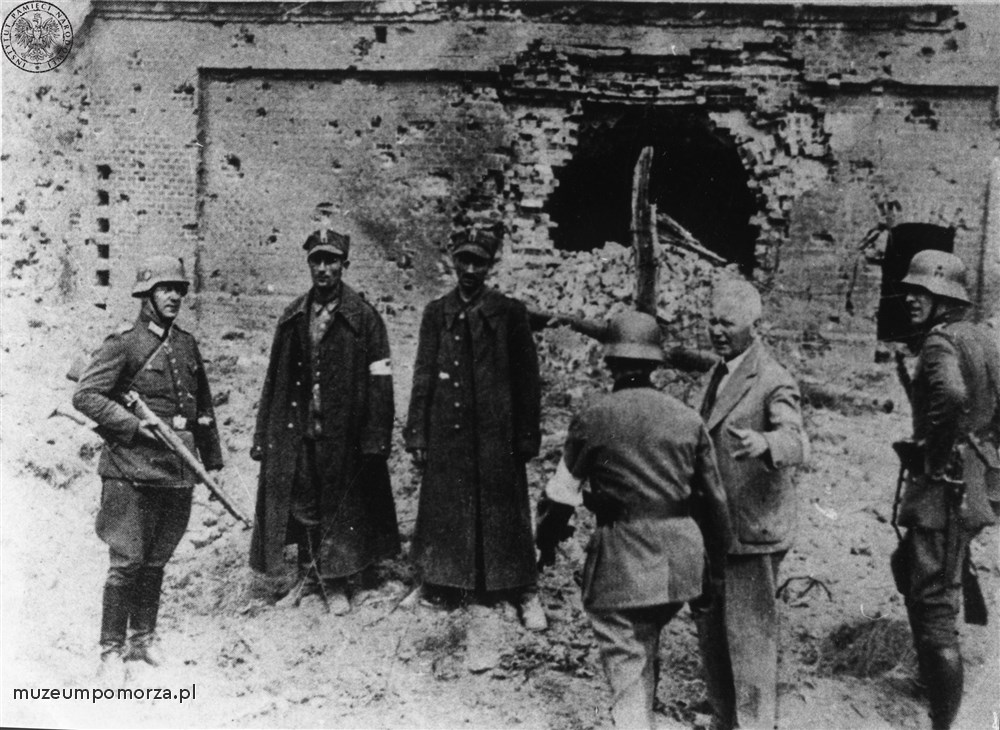 Westerplatte; Przekazywanie obiektów na Westerplatte wojskom niemieckim po kapitulacji.