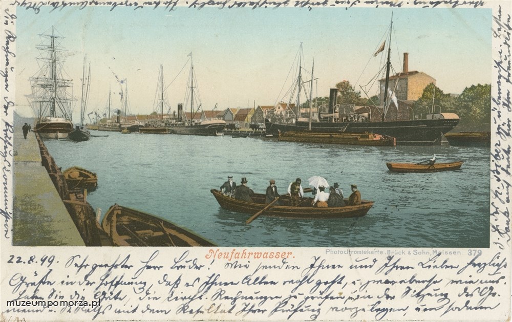 Gdańsk, Widok na nabrzeże portowe w Nowym Porcie.