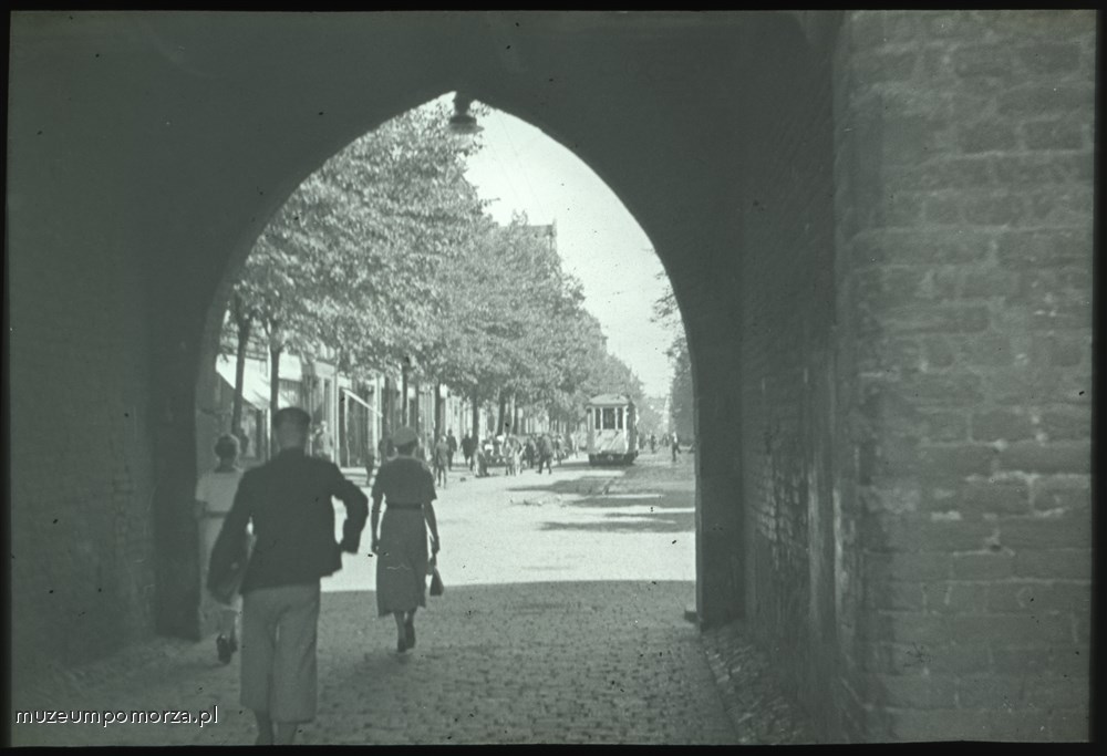 Gdańsk, widok przez Bramę Żuraw